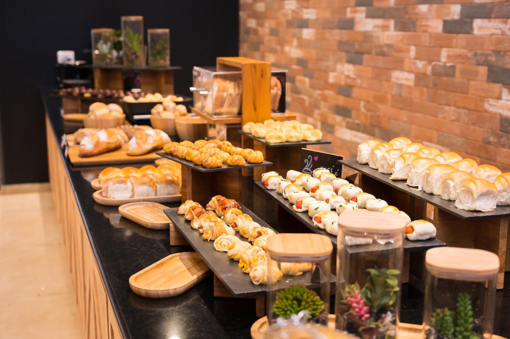 Отель Ibis Ribeirao Preto Shopping Экстерьер фото